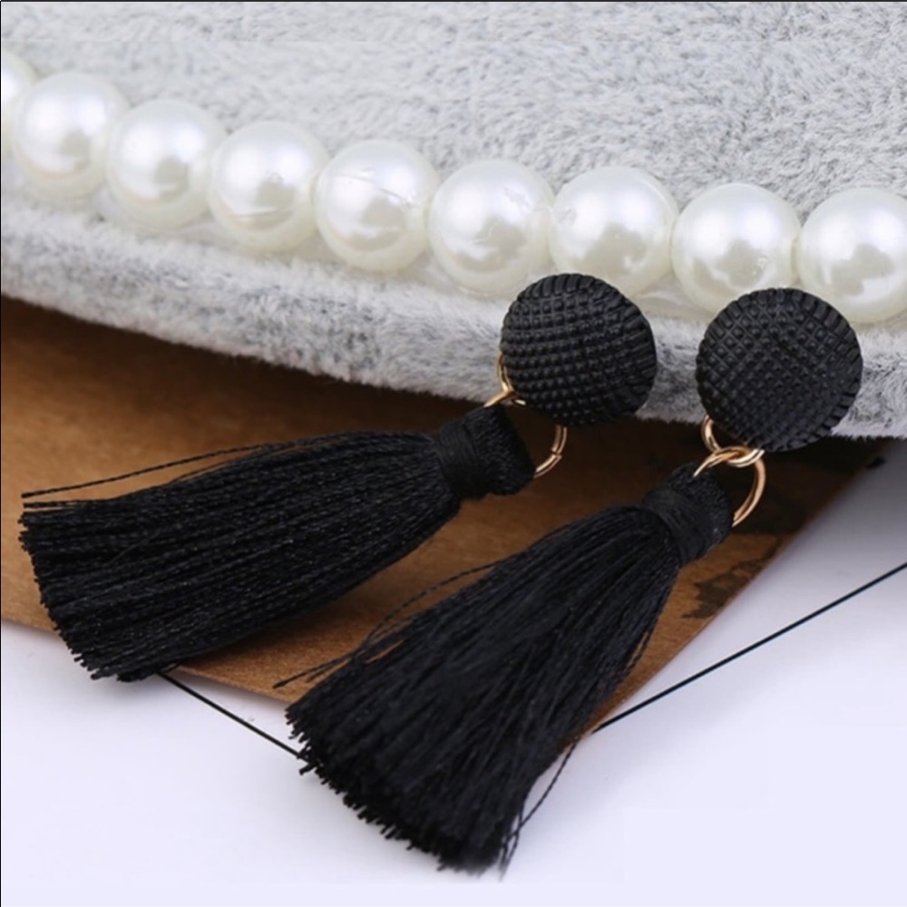 Black/Goldtone Drop Tassel Earrings Small NWOT - Picture 2 of 5